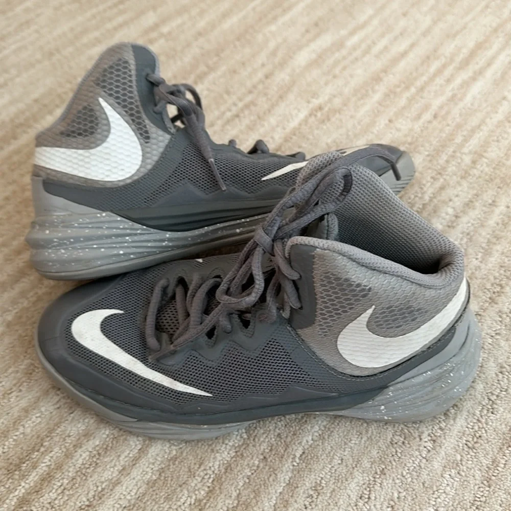 Nike Prime Hype DF 2 Cool Grey (GS) White Wolf Grey Style 807613-002 Size 4